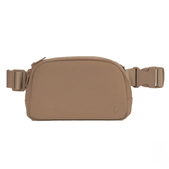 Lolë Unisex Belt Bag 1L in BROWN - Picture 4 of 6
